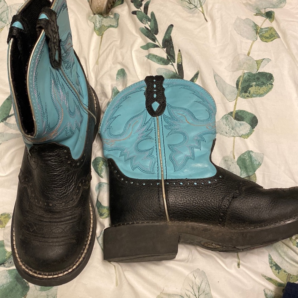Justin cowboy boots